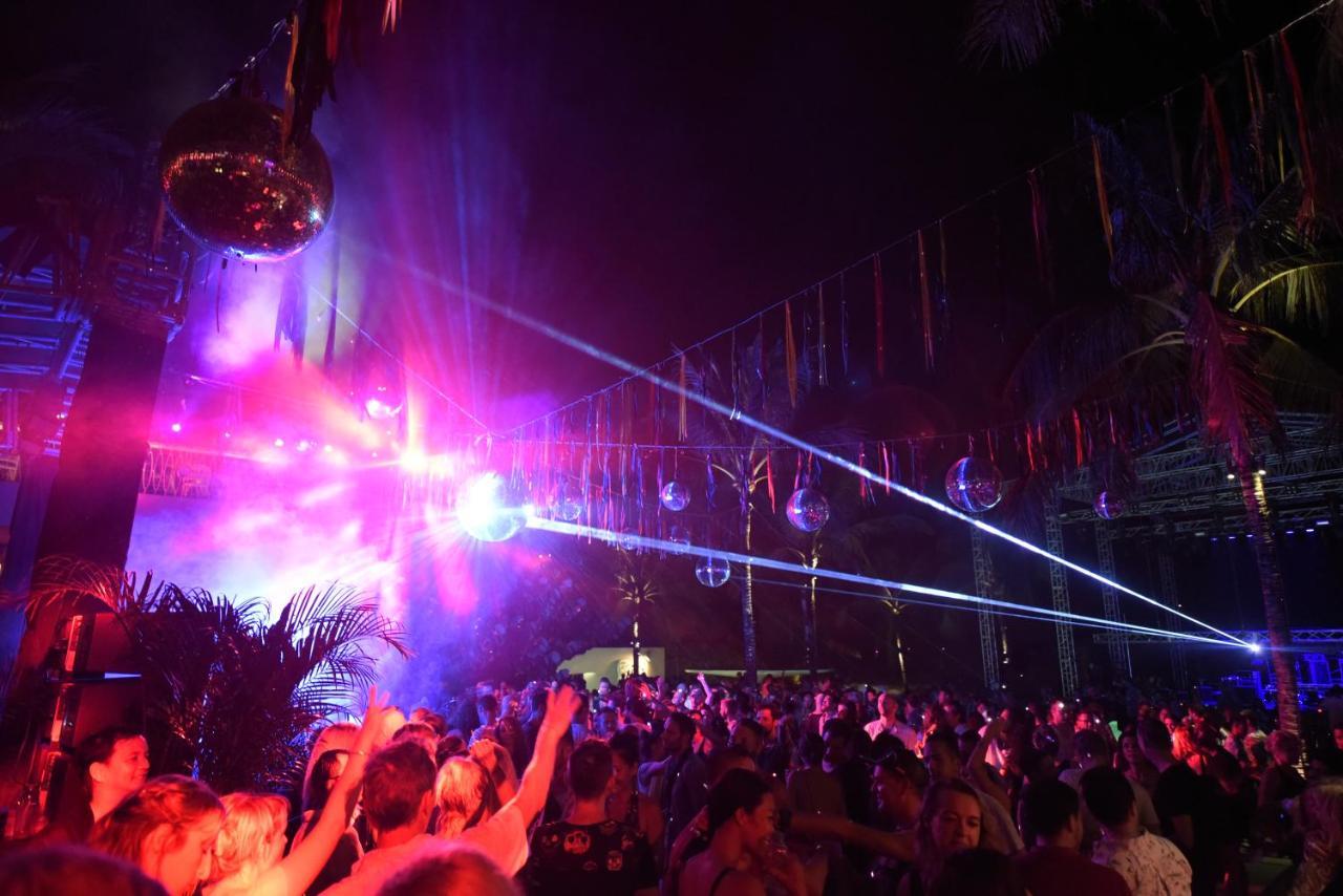 Potato Head Suites & Studios Seminyak Exterior foto The nightclub