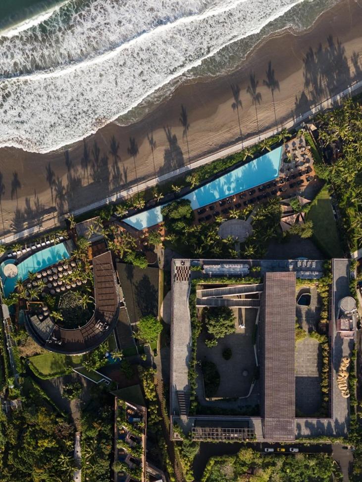 Potato Head Suites & Studios Seminyak Exterior foto Aerial view of the station